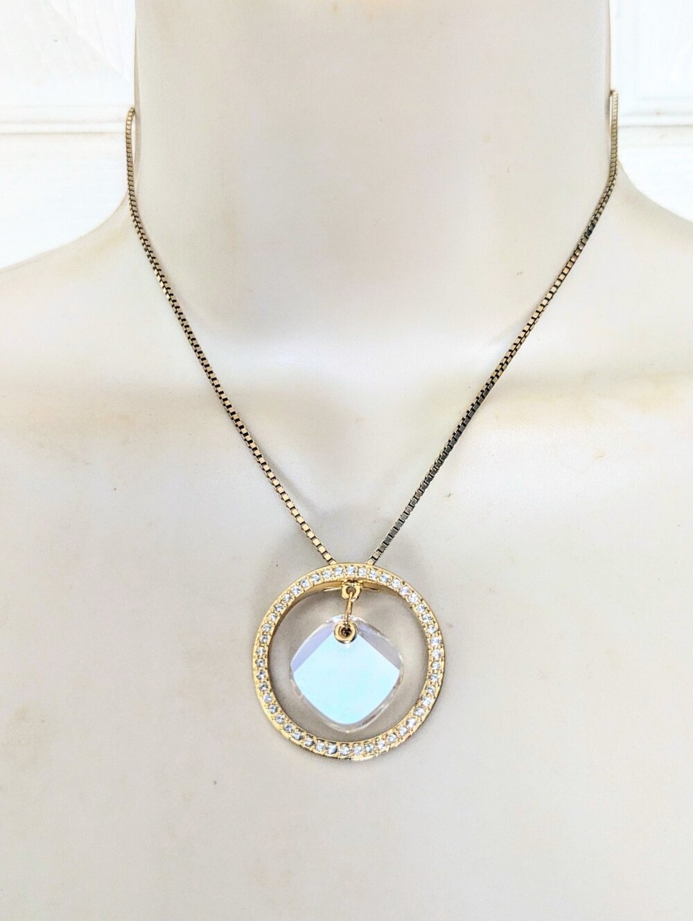SWAROVSKI Gold Tone Etoile Halo Crystal Pendant Necklace 933623 Retired